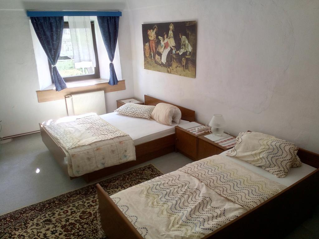 Guesthouse Veles Slovenska Bistrica Esterno foto