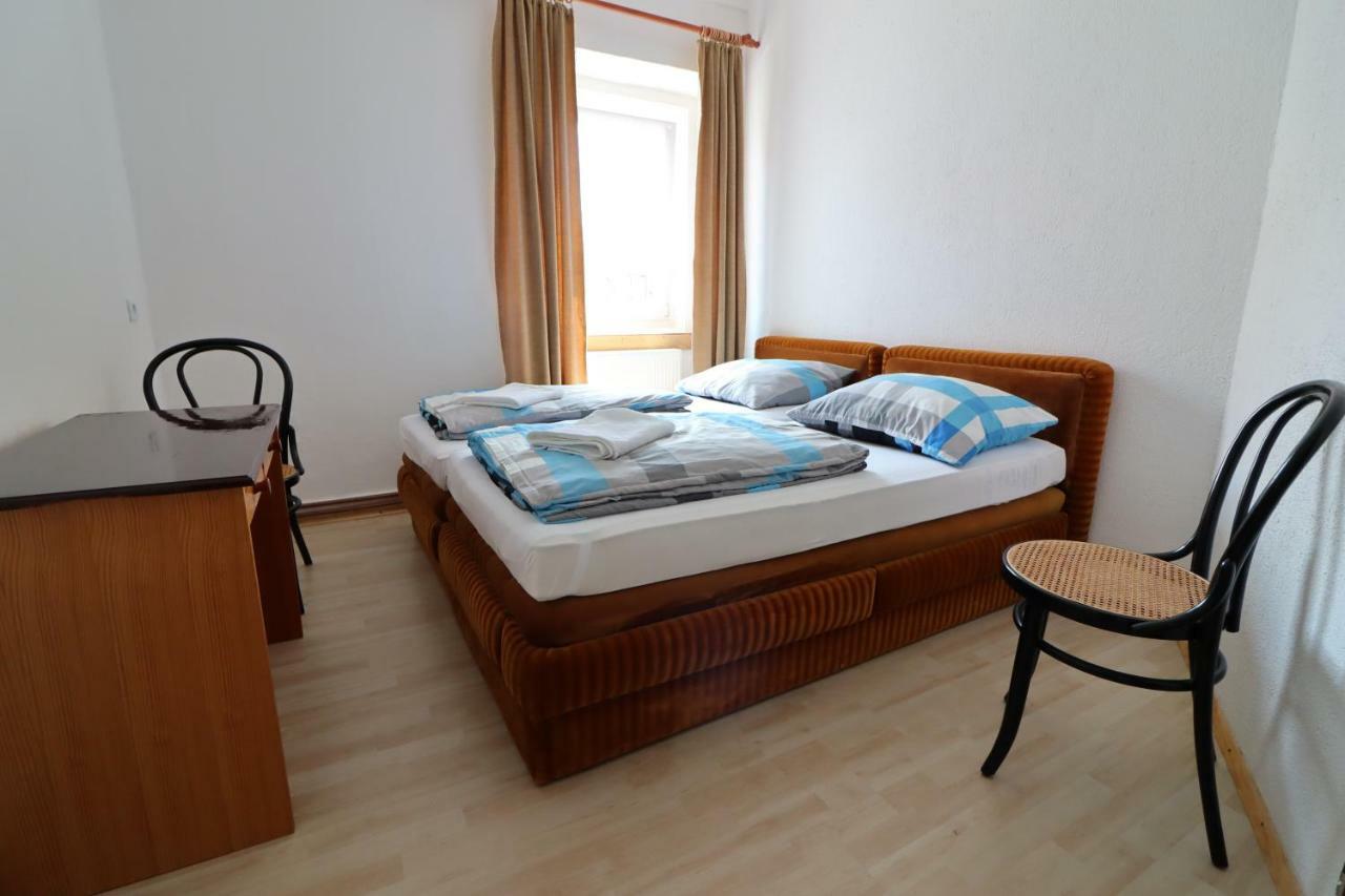 Guesthouse Veles Slovenska Bistrica Esterno foto
